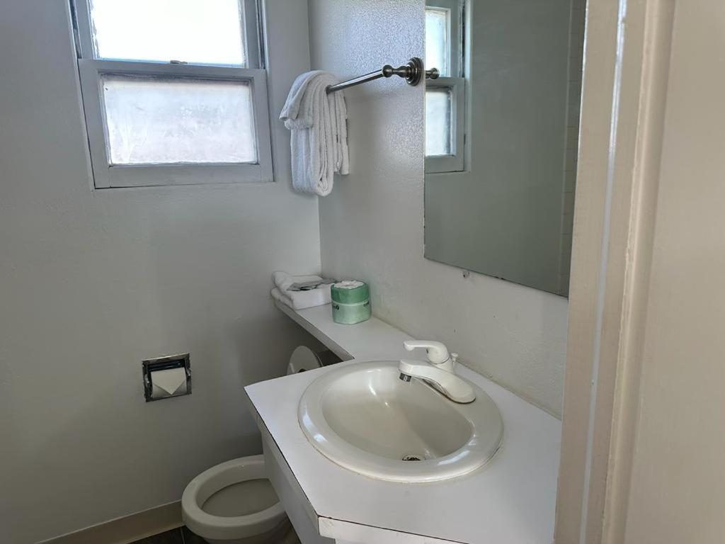 גרייט פולס Ski'S Western Motel מראה חיצוני תמונה