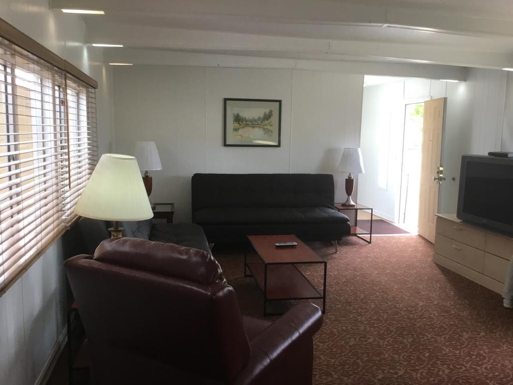 גרייט פולס Ski'S Western Motel מראה חיצוני תמונה