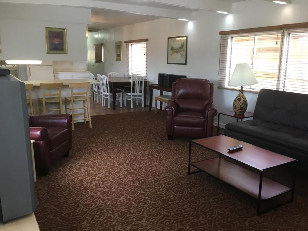 גרייט פולס Ski'S Western Motel מראה חיצוני תמונה