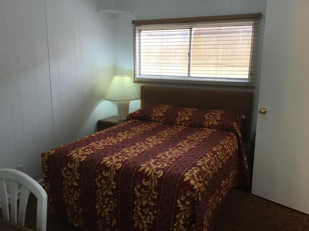גרייט פולס Ski'S Western Motel מראה חיצוני תמונה